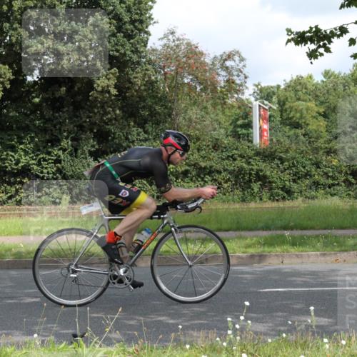 10.08.2025 - GEWOBA Citytriathlon Bremen Yannick Fuchs http://msf.ph/oto/8567293 10.08.2025 12:32:28 Radfahren 551, 641, 643, 648, 735, 776, 840, 959, 1017 meine-sportfotos.de