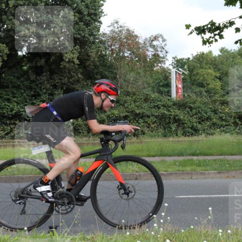 10.08.2025 - GEWOBA Citytriathlon Bremen Yannick Fuchs http://msf.ph/oto/8567296 10.08.2025 12:32:36 Radfahren 566, 641, 643, 648, 776, 840, 852, 959, 1017 meine-sportfotos.de