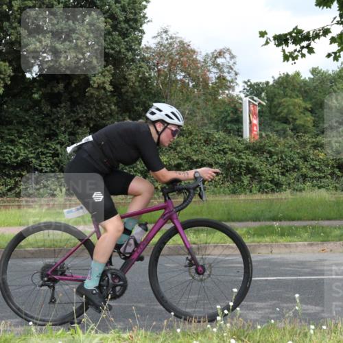 10.08.2025 - GEWOBA Citytriathlon Bremen Yannick Fuchs http://msf.ph/oto/8567298 10.08.2025 12:32:41 Radfahren 566, 641, 643, 840, 852, 959, 1017 meine-sportfotos.de
