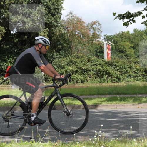 10.08.2025 - GEWOBA Citytriathlon Bremen Yannick Fuchs http://msf.ph/oto/8567310 10.08.2025 12:33:02 Radfahren 554, 604, 626, 664, 681, 708, 715, 824, 1010, 1016 meine-sportfotos.de