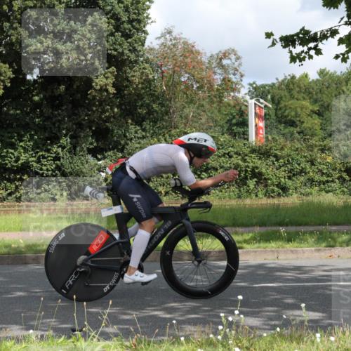 10.08.2025 - GEWOBA Citytriathlon Bremen Yannick Fuchs http://msf.ph/oto/8567315 10.08.2025 12:33:09 Radfahren 554, 626, 664, 708, 715, 738, 824, 836, 859, 1010 meine-sportfotos.de