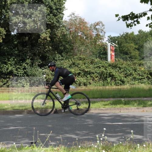 10.08.2025 - GEWOBA Citytriathlon Bremen Yannick Fuchs http://msf.ph/oto/8567337 10.08.2025 12:33:50 Radfahren 560, 635, 637, 741, 856, 858, 867, 895 meine-sportfotos.de