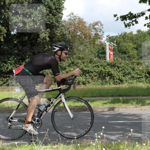 10.08.2025 - GEWOBA Citytriathlon Bremen Yannick Fuchs http://msf.ph/oto/8567338 10.08.2025 12:33:52 Radfahren 560, 635, 637, 741, 768, 856, 858, 867, 895 meine-sportfotos.de