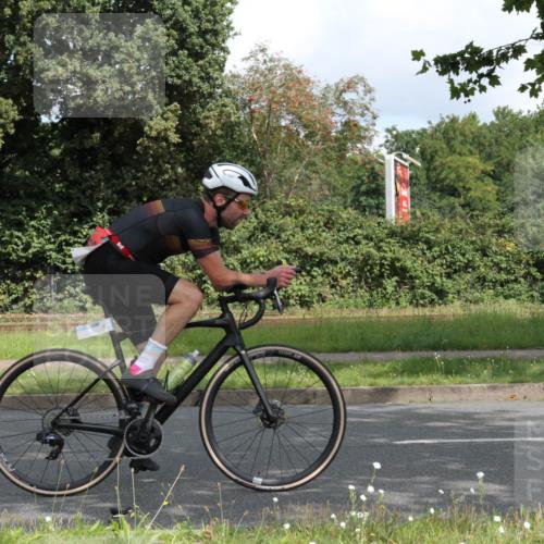 10.08.2025 - GEWOBA Citytriathlon Bremen Yannick Fuchs http://msf.ph/oto/8567345 10.08.2025 12:34:02 Radfahren 560, 635, 637, 741, 768, 822, 858, 867 meine-sportfotos.de