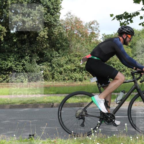 10.08.2025 - GEWOBA Citytriathlon Bremen Yannick Fuchs http://msf.ph/oto/8567379 10.08.2025 12:34:51 Radfahren 556, 584, 591, 632, 680, 736, 826, 841, 855, 914, 915, 956, 1027 meine-sportfotos.de