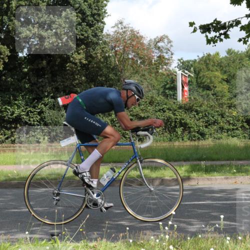 10.08.2025 - GEWOBA Citytriathlon Bremen Yannick Fuchs http://msf.ph/oto/8567384 10.08.2025 12:34:59 Radfahren 556, 558, 591, 632, 680, 707, 855, 902, 915, 956, 1035 meine-sportfotos.de