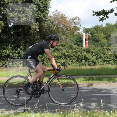 10.08.2025 - GEWOBA Citytriathlon Bremen Yannick Fuchs http://msf.ph/oto/8567397 10.08.2025 12:35:24 Radfahren 579, 642, 719, 742, 783, 833, 919, 973, 977, 1039 meine-sportfotos.de