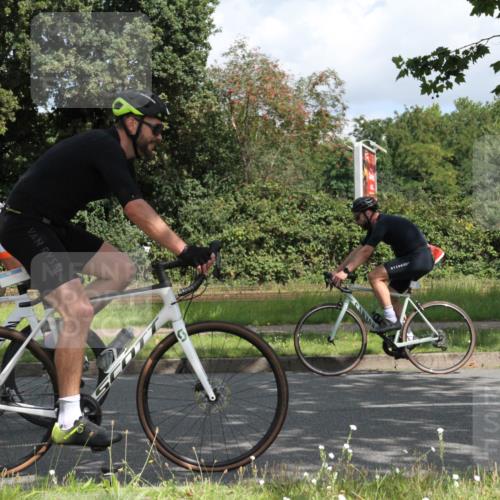 10.08.2025 - GEWOBA Citytriathlon Bremen Yannick Fuchs http://msf.ph/oto/8567401 10.08.2025 12:35:33 Radfahren 579, 642, 719, 742, 763, 783, 833, 919, 933, 1039 meine-sportfotos.de