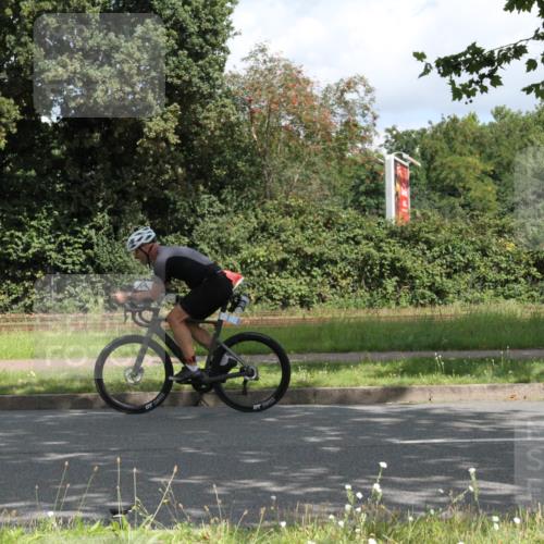 10.08.2025 - GEWOBA Citytriathlon Bremen Yannick Fuchs http://msf.ph/oto/8567409 10.08.2025 12:35:40 Radfahren 642, 719, 742, 763, 783, 833, 919, 933, 966 meine-sportfotos.de