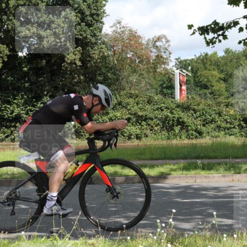 10.08.2025 - GEWOBA Citytriathlon Bremen Yannick Fuchs http://msf.ph/oto/8567426 10.08.2025 12:36:05 Radfahren 567, 582, 636, 759, 843, 877 meine-sportfotos.de