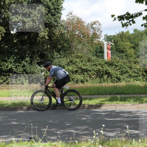 10.08.2025 - GEWOBA Citytriathlon Bremen Yannick Fuchs http://msf.ph/oto/8567427 10.08.2025 12:36:07 Radfahren 567, 582, 636, 759, 877 meine-sportfotos.de