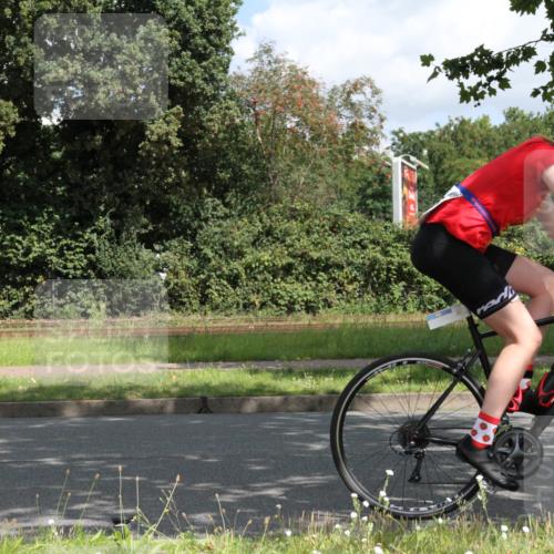 10.08.2025 - GEWOBA Citytriathlon Bremen Yannick Fuchs http://msf.ph/oto/8567447 10.08.2025 12:36:40 Radfahren 570, 701, 750, 765, 766, 781, 789, 790, 794, 872, 1025, 1029, 1032 meine-sportfotos.de