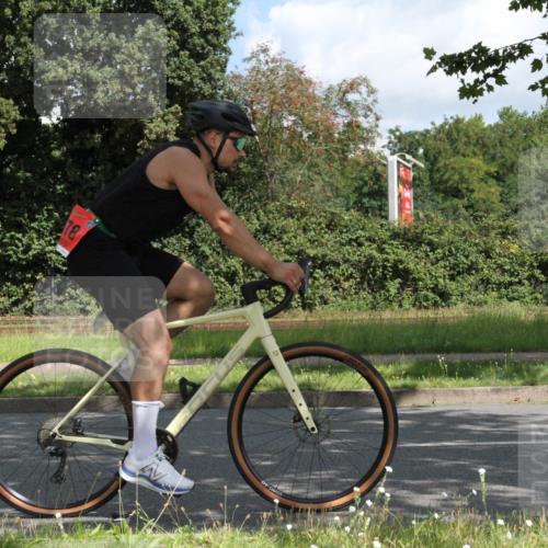 10.08.2025 - GEWOBA Citytriathlon Bremen Yannick Fuchs http://msf.ph/oto/8567457 10.08.2025 12:36:58 Radfahren 631, 678, 701, 734, 739, 982, 1033 meine-sportfotos.de