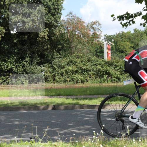 10.08.2025 - GEWOBA Citytriathlon Bremen Yannick Fuchs http://msf.ph/oto/8567477 10.08.2025 12:37:48 Radfahren 563, 603, 618 meine-sportfotos.de