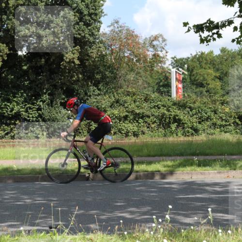 10.08.2025 - GEWOBA Citytriathlon Bremen Yannick Fuchs http://msf.ph/oto/8567480 10.08.2025 12:37:51 Radfahren 563, 603, 618 meine-sportfotos.de