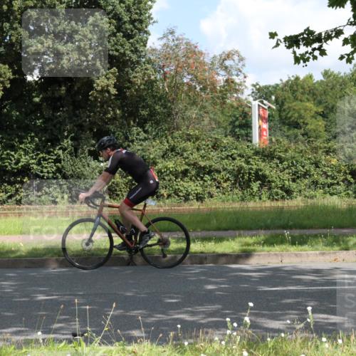 10.08.2025 - GEWOBA Citytriathlon Bremen Yannick Fuchs http://msf.ph/oto/8567483 10.08.2025 12:37:57 Radfahren 618, 761, 782 meine-sportfotos.de