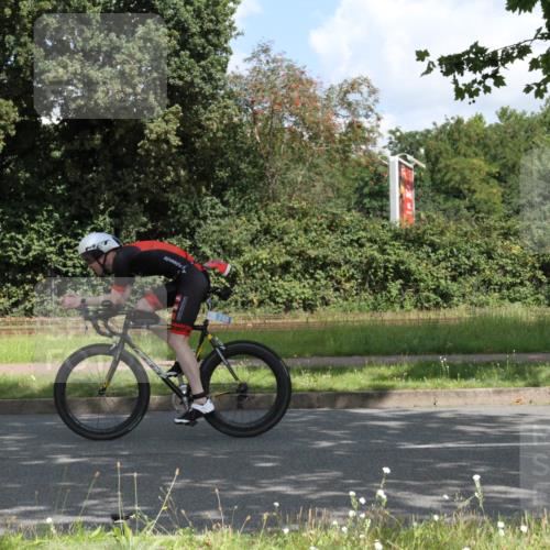 10.08.2025 - GEWOBA Citytriathlon Bremen Yannick Fuchs http://msf.ph/oto/8567484 10.08.2025 12:37:57 Radfahren 618, 761, 782 meine-sportfotos.de