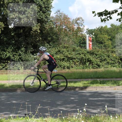 10.08.2025 - GEWOBA Citytriathlon Bremen Yannick Fuchs http://msf.ph/oto/8567485 10.08.2025 12:37:58 Radfahren 618, 671, 761, 764, 782 meine-sportfotos.de