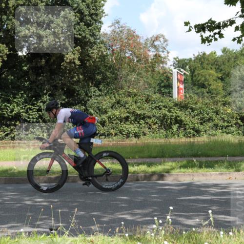 10.08.2025 - GEWOBA Citytriathlon Bremen Yannick Fuchs http://msf.ph/oto/8567489 10.08.2025 12:38:02 Radfahren 618, 671, 761, 764, 782, 825, 844, 1018 meine-sportfotos.de
