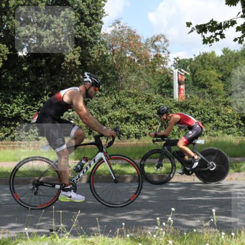 10.08.2025 - GEWOBA Citytriathlon Bremen Yannick Fuchs http://msf.ph/oto/8567504 10.08.2025 12:38:17 Radfahren 557, 671, 761, 764, 782, 784, 825, 844, 853, 1018 meine-sportfotos.de