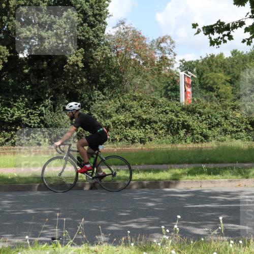 10.08.2025 - GEWOBA Citytriathlon Bremen Yannick Fuchs http://msf.ph/oto/8567506 10.08.2025 12:38:21 Radfahren 557, 671, 764, 782, 784, 825, 844, 853, 1018 meine-sportfotos.de