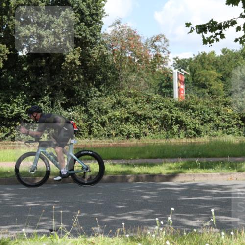 10.08.2025 - GEWOBA Citytriathlon Bremen Yannick Fuchs http://msf.ph/oto/8567510 10.08.2025 12:38:30 Radfahren 557, 634, 662 meine-sportfotos.de