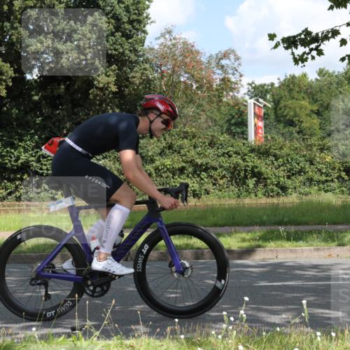 10.08.2025 - GEWOBA Citytriathlon Bremen Yannick Fuchs http://msf.ph/oto/8567514 10.08.2025 12:38:35 Radfahren 557, 634, 662, 740, 772, 797 meine-sportfotos.de