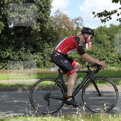 10.08.2025 - GEWOBA Citytriathlon Bremen Yannick Fuchs http://msf.ph/oto/8567517 10.08.2025 12:38:40 Radfahren 555, 634, 662, 740, 762, 772, 797, 892, 940 meine-sportfotos.de