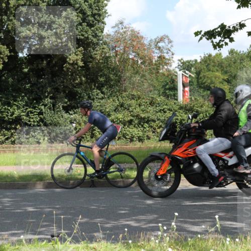 10.08.2025 - GEWOBA Citytriathlon Bremen Yannick Fuchs http://msf.ph/oto/8567522 10.08.2025 12:38:45 Radfahren 555, 634, 662, 720, 740, 762, 772, 797, 892, 940, 1019 meine-sportfotos.de