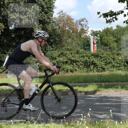 10.08.2025 - GEWOBA Citytriathlon Bremen Yannick Fuchs http://msf.ph/oto/8567529 10.08.2025 12:38:54 Radfahren 555, 658, 720, 740, 762, 772, 797, 892, 940, 969, 978, 1019 meine-sportfotos.de