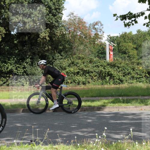 10.08.2025 - GEWOBA Citytriathlon Bremen Yannick Fuchs http://msf.ph/oto/8567544 10.08.2025 12:39:14 Radfahren 658, 696, 709, 729, 758, 900, 969, 1006 meine-sportfotos.de