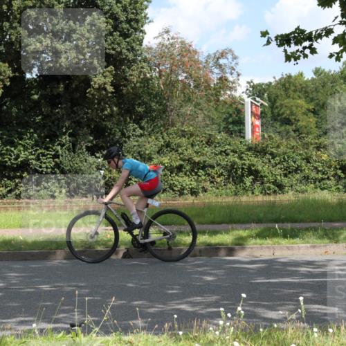 10.08.2025 - GEWOBA Citytriathlon Bremen Yannick Fuchs http://msf.ph/oto/8567562 10.08.2025 12:39:32 Radfahren 572, 758, 795, 813, 869 meine-sportfotos.de