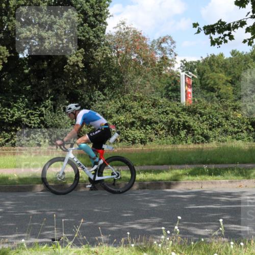 10.08.2025 - GEWOBA Citytriathlon Bremen Yannick Fuchs http://msf.ph/oto/8567572 10.08.2025 12:39:42 Radfahren 572, 589, 795, 813 meine-sportfotos.de