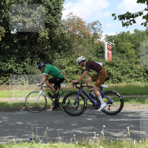 10.08.2025 - GEWOBA Citytriathlon Bremen Yannick Fuchs http://msf.ph/oto/8567574 10.08.2025 12:39:45 Radfahren 572, 589, 795, 813 meine-sportfotos.de