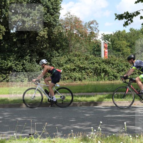 10.08.2025 - GEWOBA Citytriathlon Bremen Yannick Fuchs http://msf.ph/oto/8567578 10.08.2025 12:39:52 Radfahren 589, 596, 779, 813, 831, 883, 1028 meine-sportfotos.de