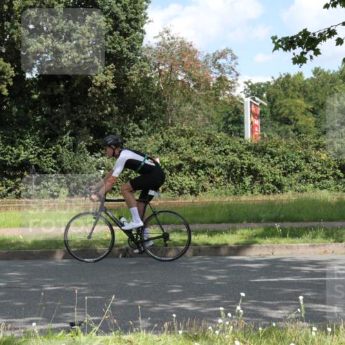 10.08.2025 - GEWOBA Citytriathlon Bremen Yannick Fuchs http://msf.ph/oto/8567580 10.08.2025 12:39:54 Radfahren 589, 596, 721, 779, 831, 880, 883, 1028 meine-sportfotos.de