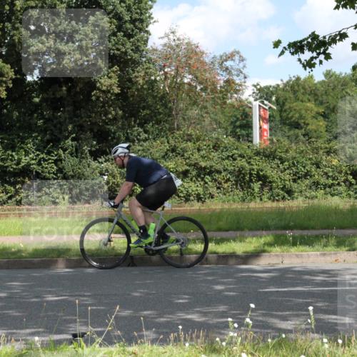 10.08.2025 - GEWOBA Citytriathlon Bremen Yannick Fuchs http://msf.ph/oto/8567582 10.08.2025 12:39:57 Radfahren 589, 596, 690, 706, 721, 779, 831, 880, 883, 1028 meine-sportfotos.de