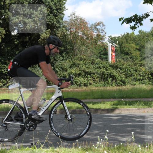 10.08.2025 - GEWOBA Citytriathlon Bremen Yannick Fuchs http://msf.ph/oto/8567613 10.08.2025 12:40:31 Radfahren 581, 597, 672, 723, 737, 815, 829, 848, 870, 879, 899, 910, 949, 975, 1002, 1024 meine-sportfotos.de