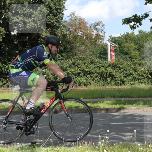 10.08.2025 - GEWOBA Citytriathlon Bremen Yannick Fuchs http://msf.ph/oto/8567629 10.08.2025 12:40:48 Radfahren 606, 650, 672, 785, 802, 829, 848, 921, 1001, 1002 meine-sportfotos.de