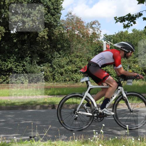 10.08.2025 - GEWOBA Citytriathlon Bremen Yannick Fuchs http://msf.ph/oto/8567644 10.08.2025 12:41:18 Radfahren 568, 609, 660, 665, 705, 730, 755, 803, 830, 849, 862, 934, 1014 meine-sportfotos.de