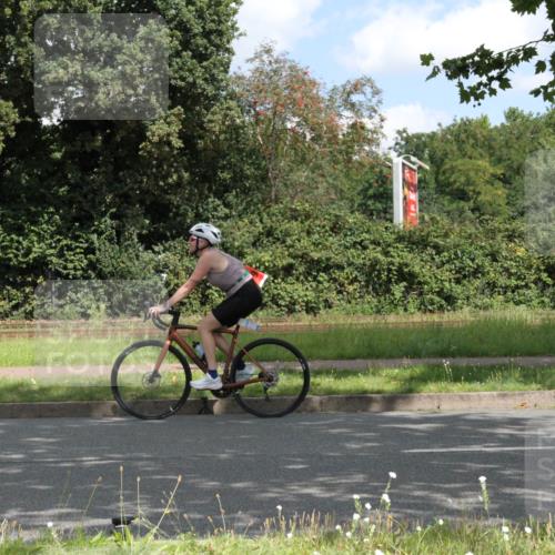 10.08.2025 - GEWOBA Citytriathlon Bremen Yannick Fuchs http://msf.ph/oto/8567679 10.08.2025 12:42:19 Radfahren 595, 613, 698, 754, 1003 meine-sportfotos.de