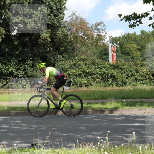 10.08.2025 - GEWOBA Citytriathlon Bremen Yannick Fuchs http://msf.ph/oto/8567690 10.08.2025 12:42:40 Radfahren 611, 613, 850, 909, 944, 953 meine-sportfotos.de