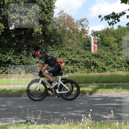 10.08.2025 - GEWOBA Citytriathlon Bremen Yannick Fuchs http://msf.ph/oto/8567692 10.08.2025 12:42:45 Radfahren 611, 644, 846, 850, 909, 944, 953 meine-sportfotos.de