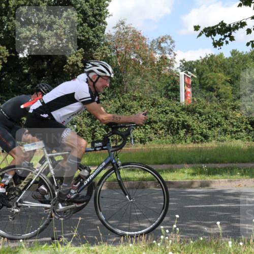 10.08.2025 - GEWOBA Citytriathlon Bremen Yannick Fuchs http://msf.ph/oto/8567695 10.08.2025 12:42:55 Radfahren 628, 644, 684, 710, 846, 850, 871, 889, 909 meine-sportfotos.de