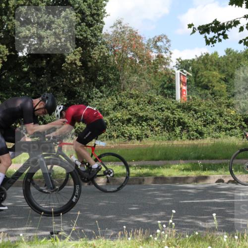 10.08.2025 - GEWOBA Citytriathlon Bremen Yannick Fuchs http://msf.ph/oto/8567696 10.08.2025 12:42:57 Radfahren 628, 644, 677, 684, 710, 846, 850, 871, 889, 909 meine-sportfotos.de