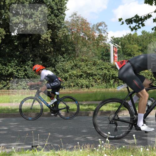 10.08.2025 - GEWOBA Citytriathlon Bremen Yannick Fuchs http://msf.ph/oto/8567699 10.08.2025 12:42:58 Radfahren 628, 644, 677, 684, 710, 846, 850, 871, 889, 909 meine-sportfotos.de