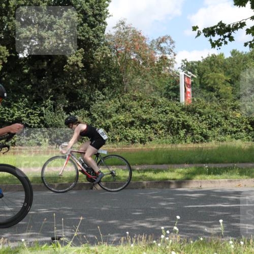 10.08.2025 - GEWOBA Citytriathlon Bremen Yannick Fuchs http://msf.ph/oto/8567704 10.08.2025 12:43:06 Radfahren 612, 628, 644, 677, 684, 710, 846, 871, 889, 945 meine-sportfotos.de