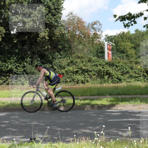 10.08.2025 - GEWOBA Citytriathlon Bremen Yannick Fuchs http://msf.ph/oto/8567707 10.08.2025 12:43:11 Radfahren 612, 628, 677, 684, 710, 871, 885, 889, 945, 964, 1038 meine-sportfotos.de