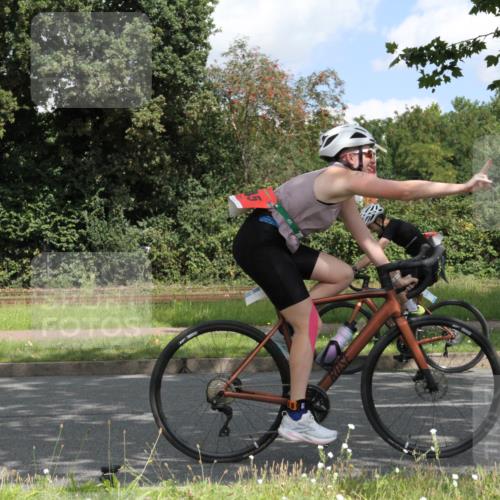 10.08.2025 - GEWOBA Citytriathlon Bremen Yannick Fuchs http://msf.ph/oto/8567709 10.08.2025 12:43:17 Radfahren 612, 646, 677, 885, 889, 945, 964, 1038 meine-sportfotos.de