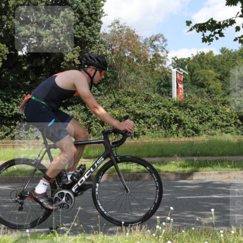 10.08.2025 - GEWOBA Citytriathlon Bremen Yannick Fuchs http://msf.ph/oto/8567716 10.08.2025 12:43:23 Radfahren 612, 646, 835, 885, 945, 955, 964, 1038 meine-sportfotos.de